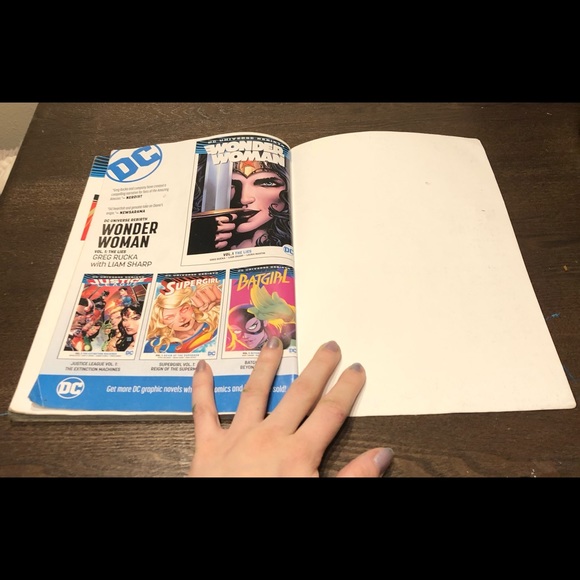 Batgirl DC Universe Rebirth Vol. 1 Beyond Burnside - Picture 10 of 11